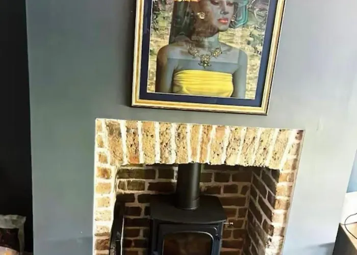 Leigh On Sea -Broadway-Two Bed With Garden