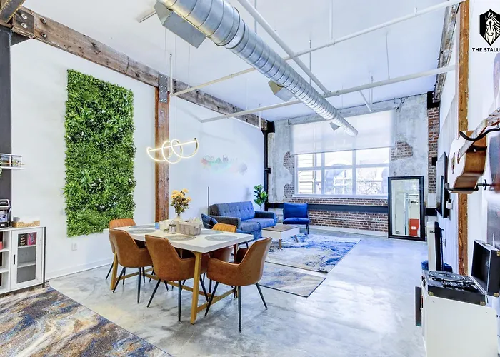Brand New Modern 1Bd Loft In Downtown With Free Parking