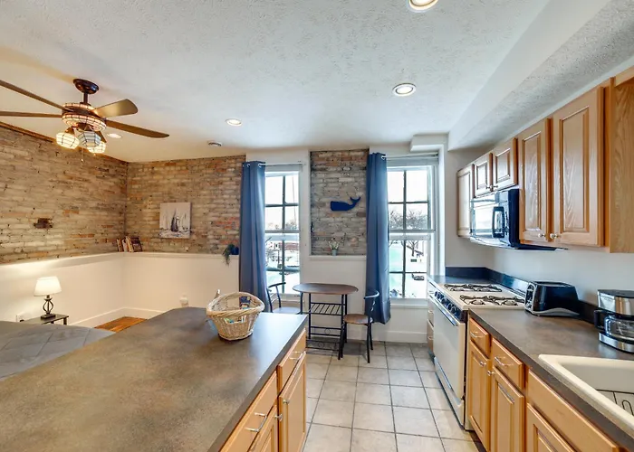 Cozy Lowell Studio ~ 19 Mi To Grand Rapids!