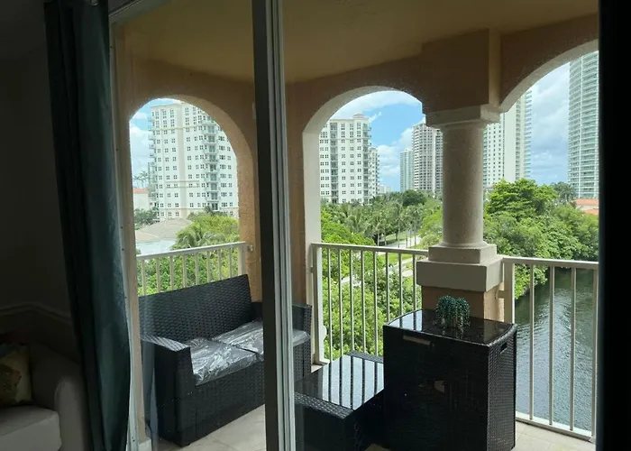 The Costal, Stunning Water View Apartment At Aventura Yacht Club, Miami Florida!