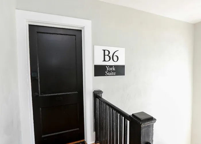 Sojourn At Colley Manor Unit 6
