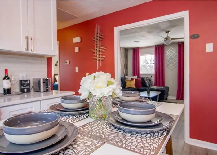 Rear Deck W/ Soaking Tub + Wi-Fi & Parking