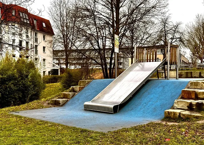 Moderne Wohnung Mit Balkon Ideal Fuer Familien Und Geschaeftsreisende