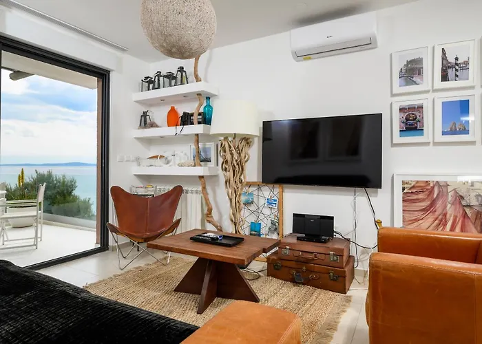 Gallery Luxury Suites & Rooms-Only Adults