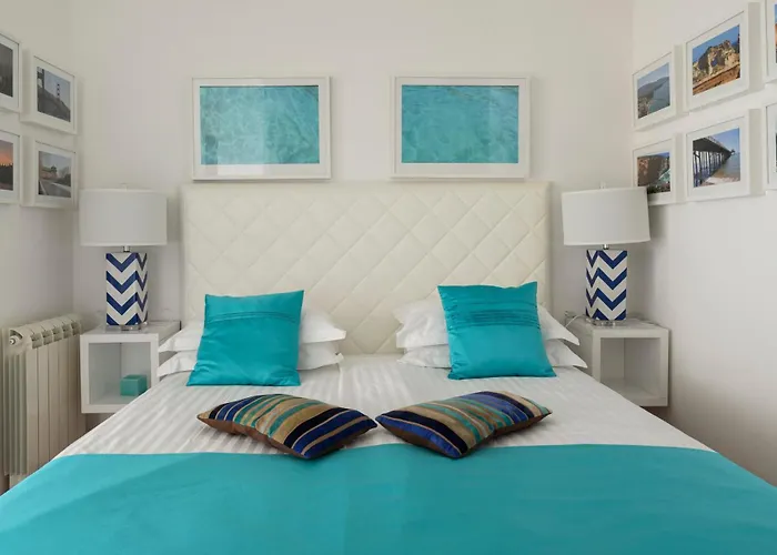 Gallery Luxury Suites & Rooms-Only Adults