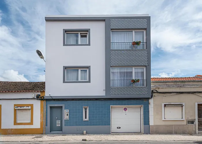 Orangetreehouses