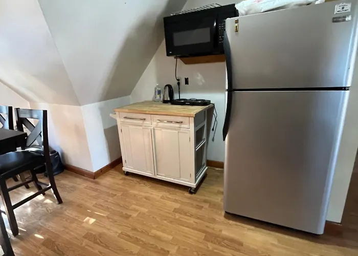 Grand 2Br Near Metronorth With Easy Parking