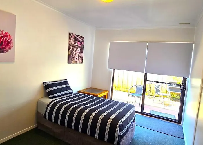 3 Bed Apt Close To Nuns Beach
