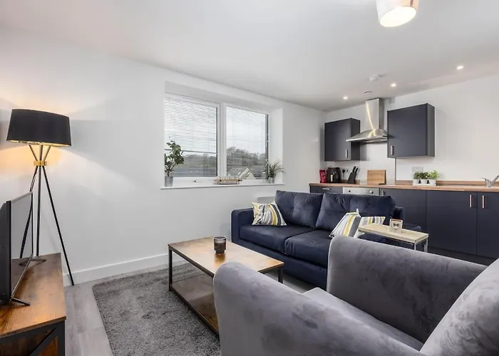 1 Bedroom Flat Near Bradford With Free Parking