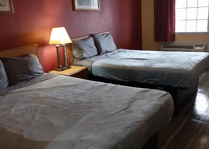 Gated 2 Double Beds Hotel Room 109