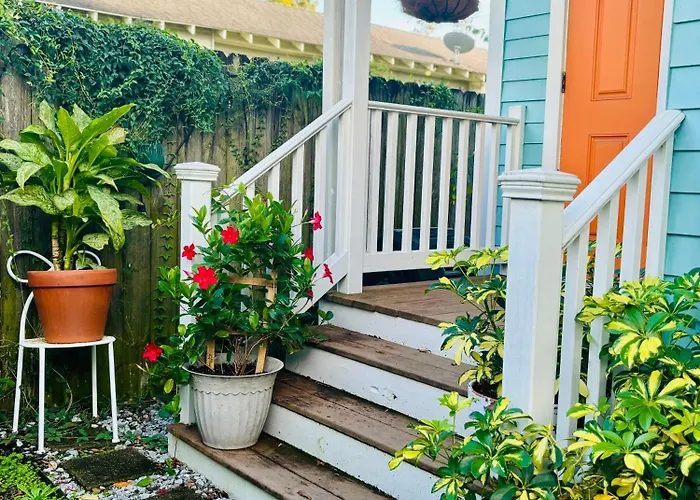 Charming Creole Cottage Near French Quarter