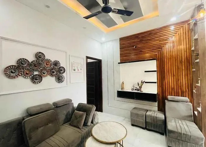 Homely Stay 4