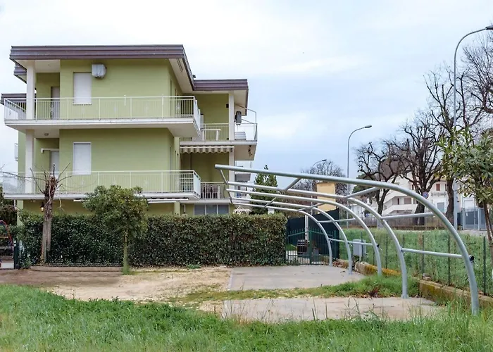 L02 - Appartamento Con Terrazzo E Posto Auto