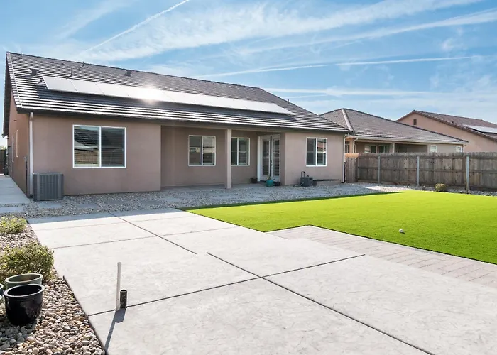 Spacious 4Br Home With Bbq, Near Sequoia & Fresno