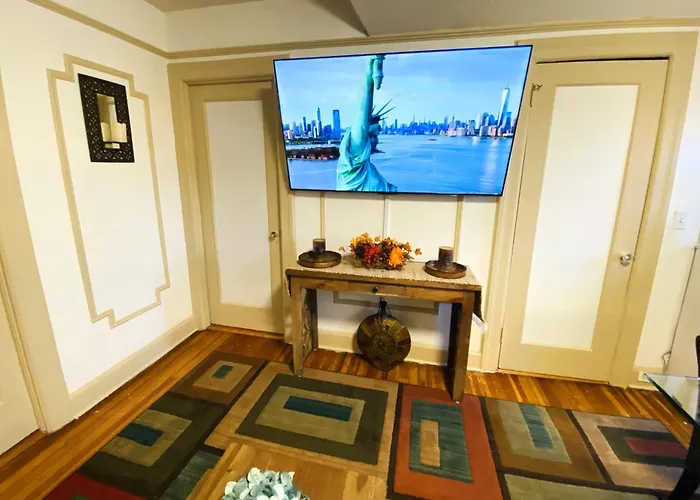 Nyc Cozy Private Bedroom With Free Parking & Near Subway - Business & Tourists