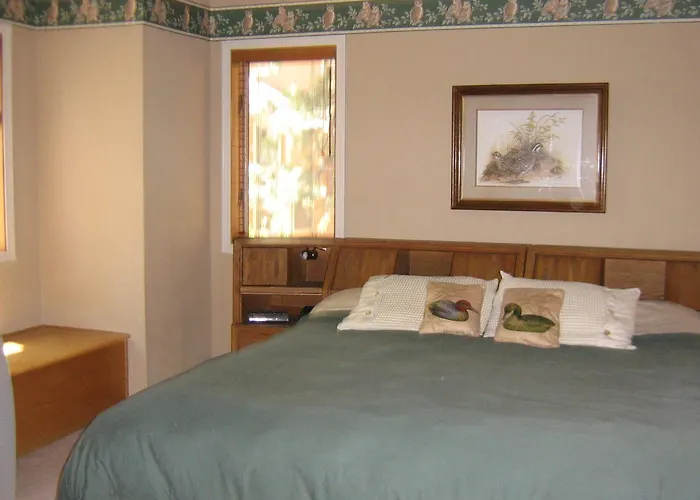 3-Bedroom Condo Near Lake,Hyatt,Diamond Peak