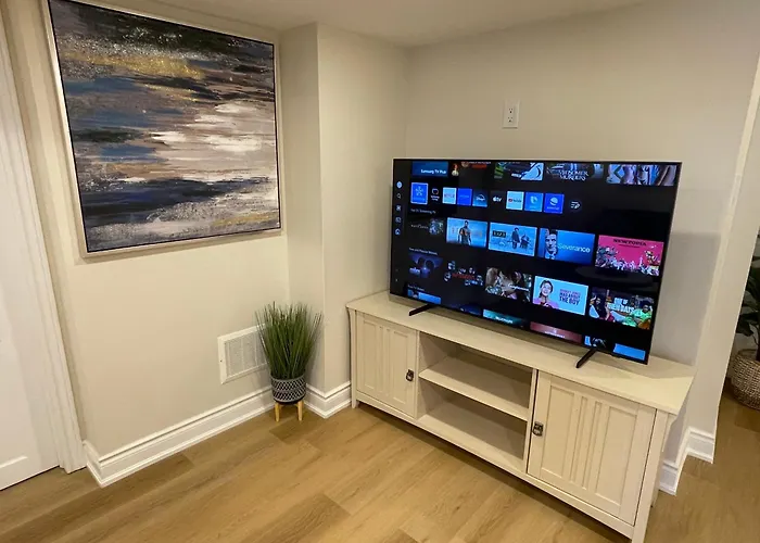 Stylish 2-Bedroom City Approved Basement Apartment