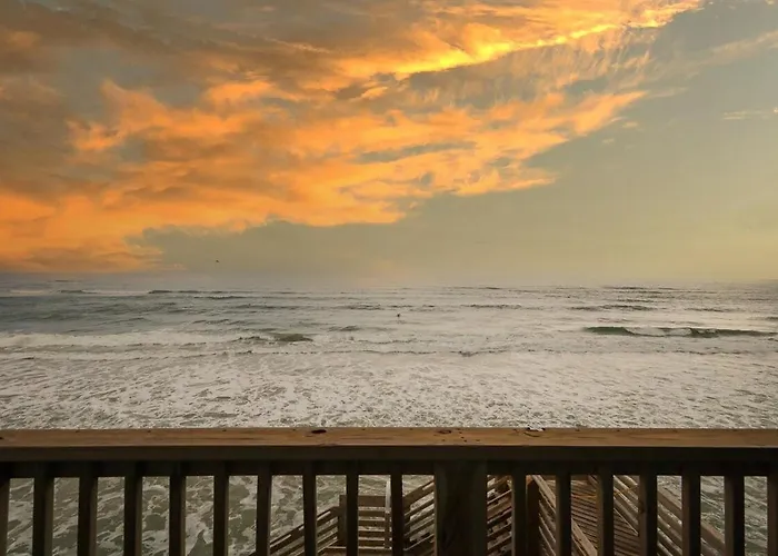 Oceanfront Bliss- Sand And Views At Watchin Waves