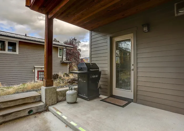 Hutson'S Hideaway 30 Day