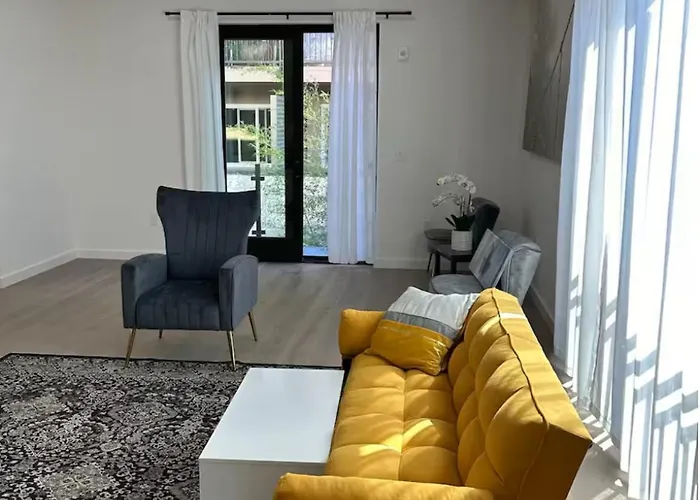 Woodside Condos Unit 914