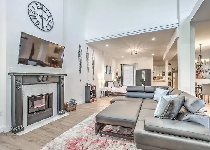 4632 First Floor Hidden Gem