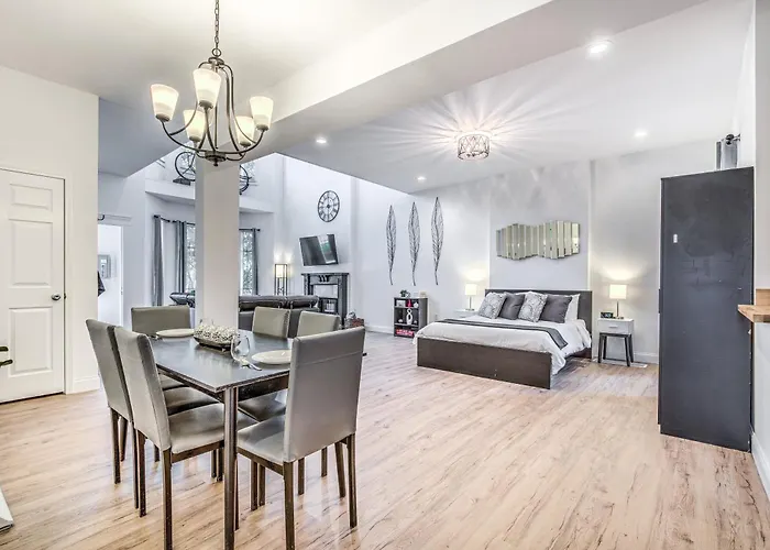 4632 First Floor Hidden Gem