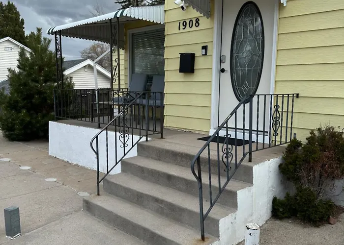 2Br Gem: Modern Comfort & Style