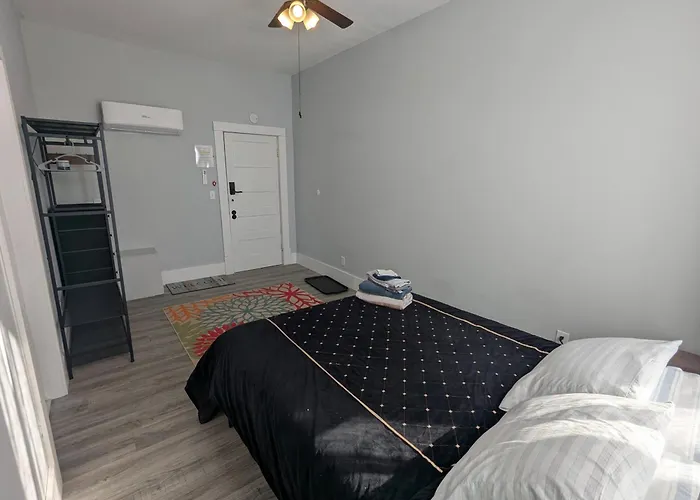 Private Apartments And Sleeping Rooms Near Marathon, Hershey