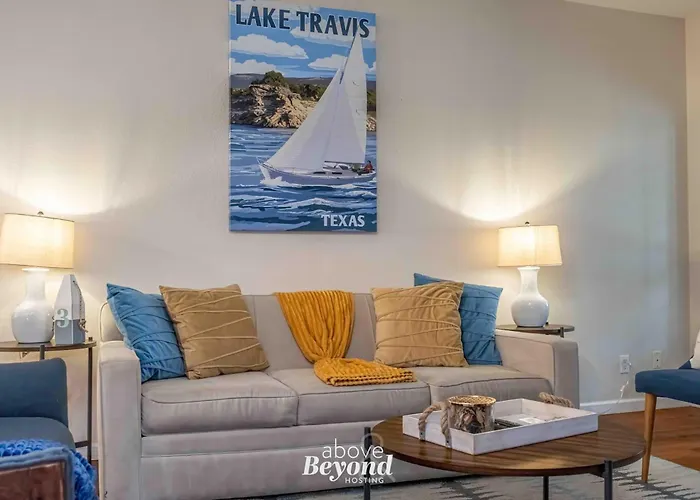 Meet Me At The Lake - Gated Staycation Hideaway