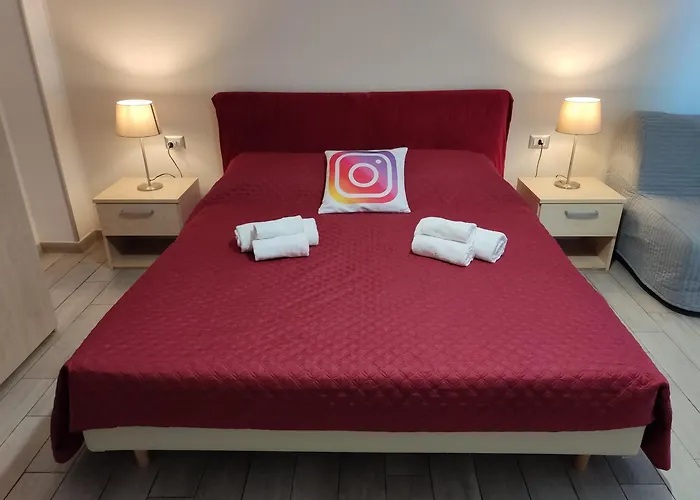 Guest House Web Room