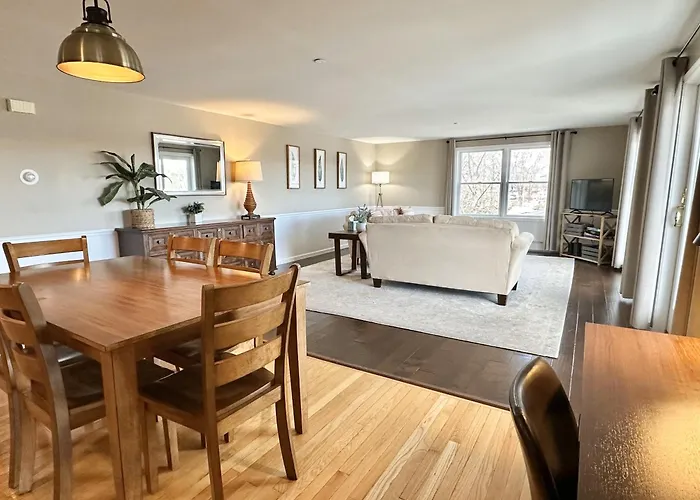 2Br Condo With Ocean Views In Downtown Sw Harbor "Seaglass"