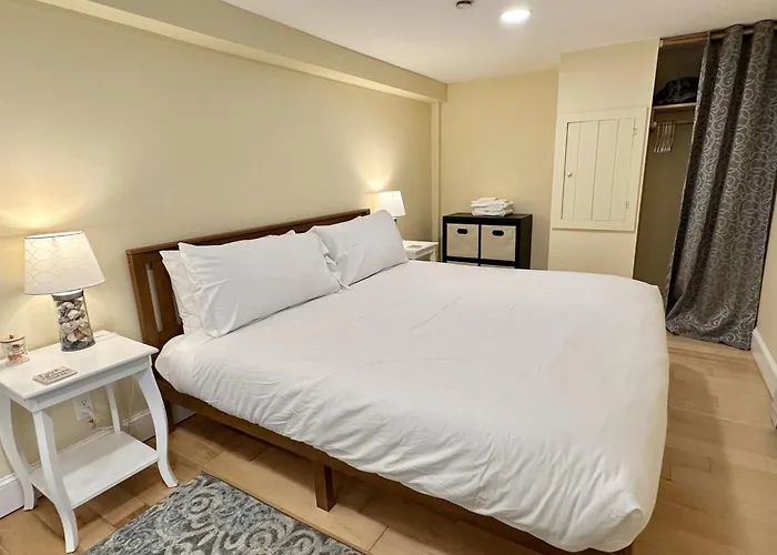 2Br Apt W/ 3 Min Walk To Downtown Swh - Low Tide