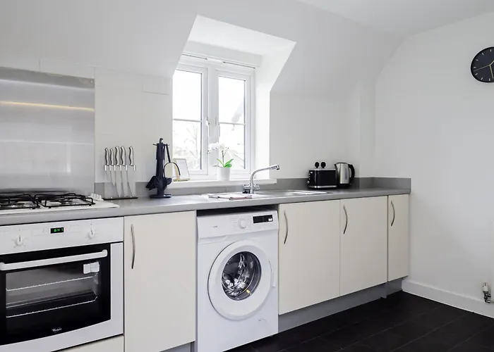 K Suites - Shetland Court