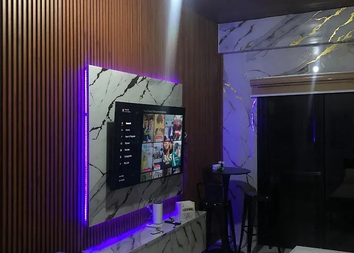Charming City Rooms