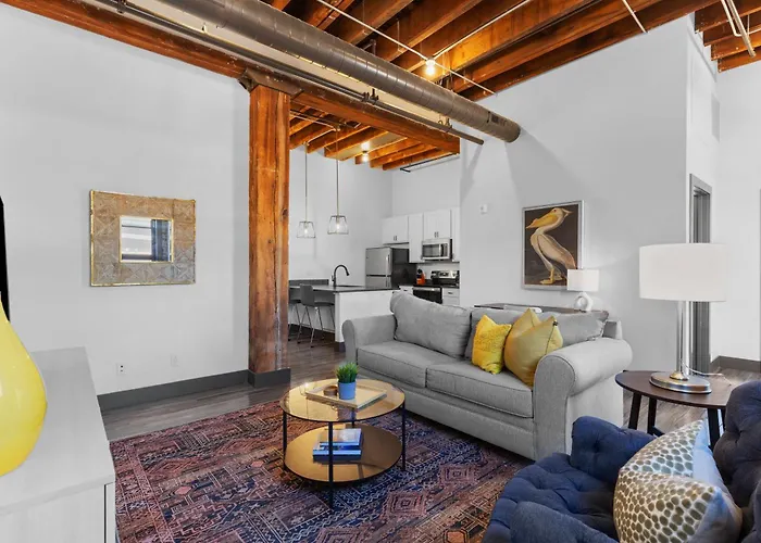 Brick & Bed Riverfront Lofts, Pc 102