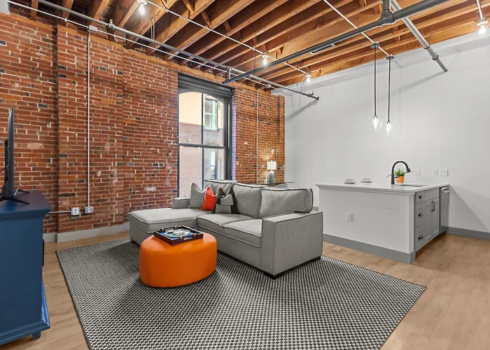 Brick & Bed Riverfront Lofts, G 306