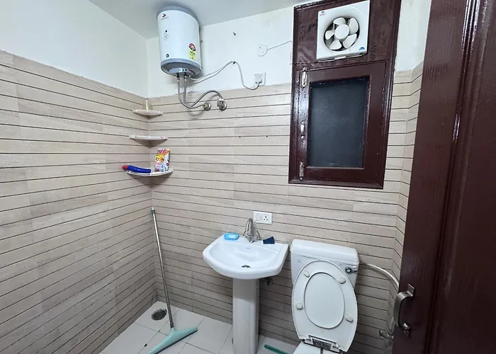 Homely Stay 7