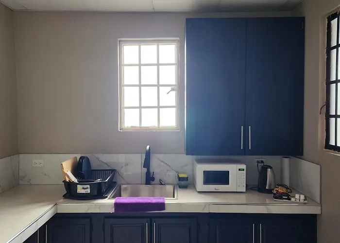 The Layover - Modern 2Br 6 Mins From The Airport Ideal For Short And Extended Stays