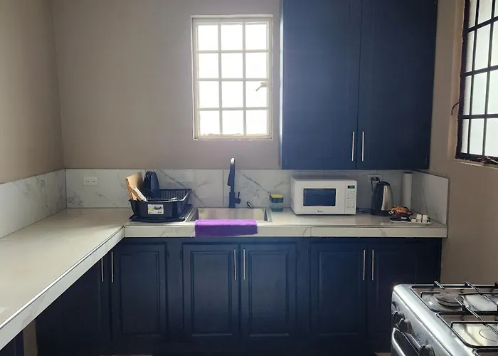 The Layover - Modern 2Br 6 Mins From The Airport Ideal For Short And Extended Stays