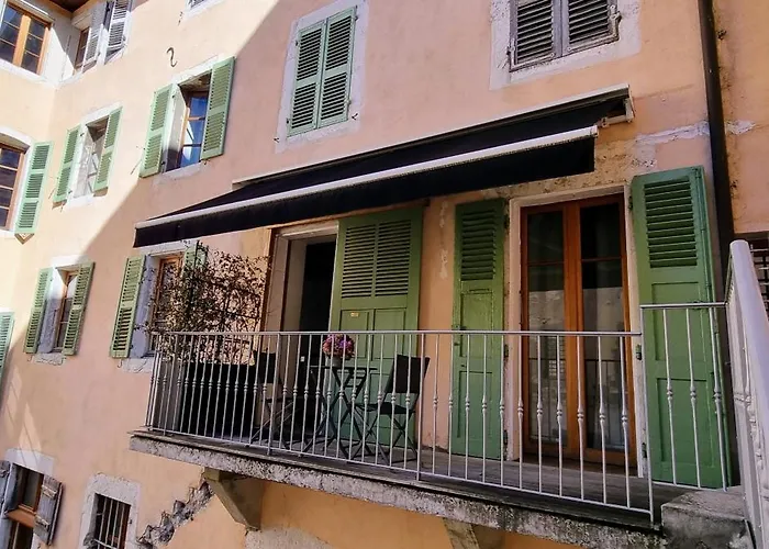 Appartement De Charme Au Coeur De La Vieille Ville