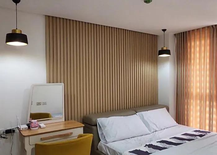 Condo Unit At One Pontefino Tower Unit 706