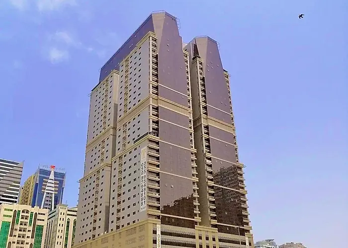 Entire 1-Bedroom Apartment With Balcony, Sharjah