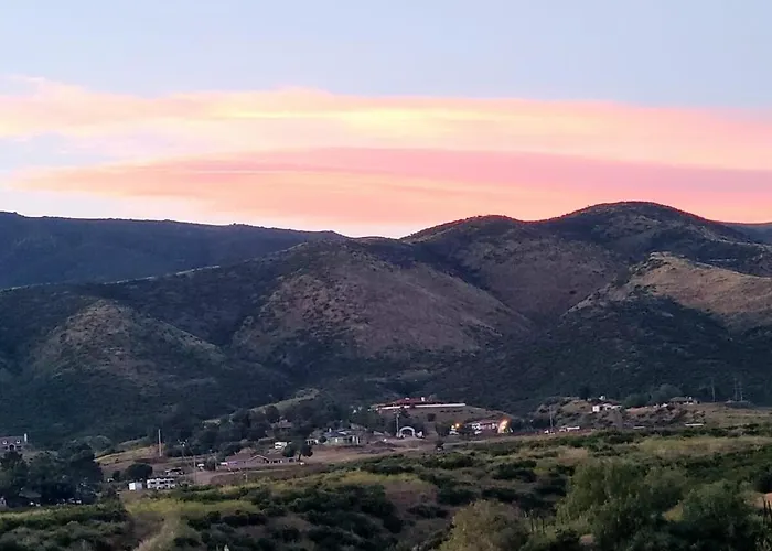 Alpaca Rustic Ranch-Peaceful & Breathtaking Views
