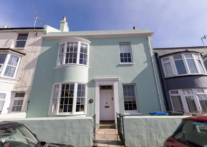 2 Seaside Bedroom, Sleeps 6, Garden, Parking