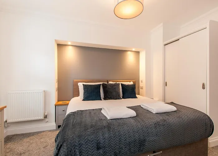 Stunning Seafront Apt-Just Steps To Viking Bay