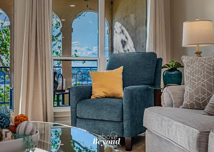 Spacious 3Br Lakefront Sunset Condo W Restaurant
