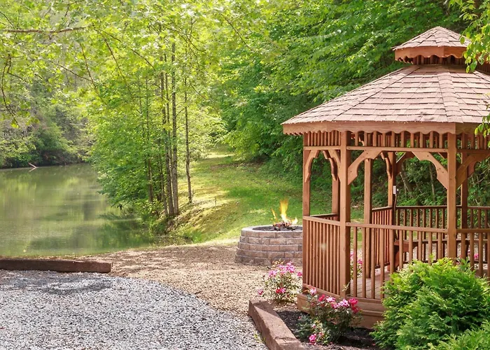 Lakeside Rendezvous By Stony Brook Cabins