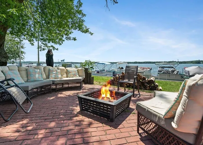 Fife Lake Lodge 2Br With Kitchen & Lake Views
