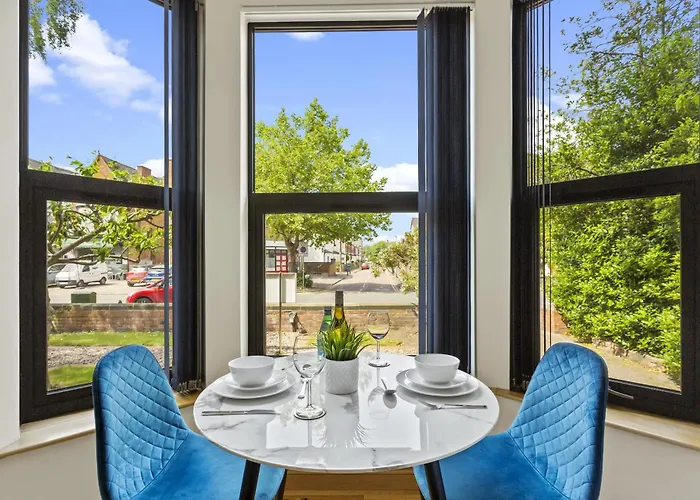 All Vacation Rentals West One Studios