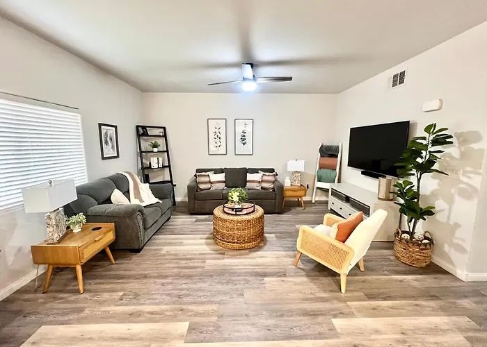 Supreme Updated Hawkridge Condo